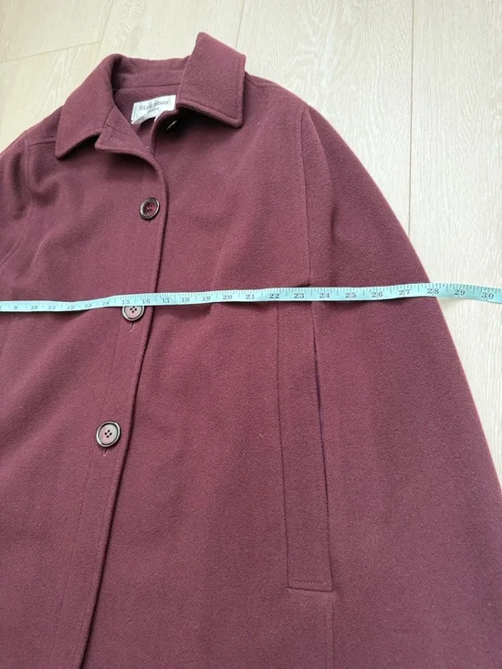 Helene Berman Rich Burgundy Wool Cashmere Cape - Picture 5 of 8